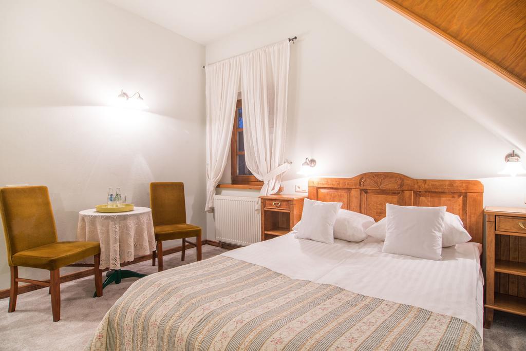 Folwark Walencja Hotel Kazimierz Dolny Ngoại thất bức ảnh